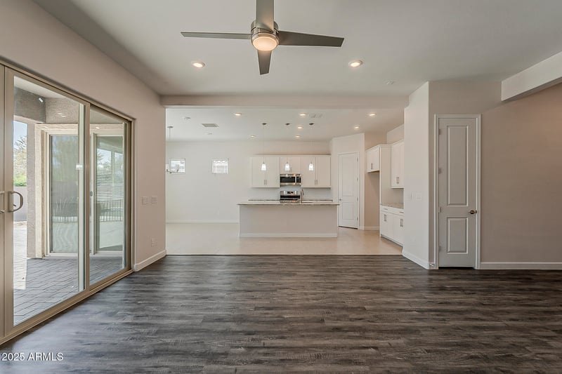 16836 Vereda Solana Dr, Surprise, AZ 85387