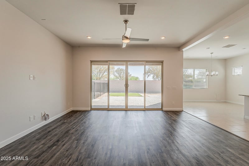 16836 Vereda Solana Dr, Surprise, AZ 85387