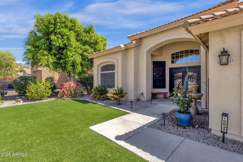 16837 25th Pl, Phoenix, AZ 85048