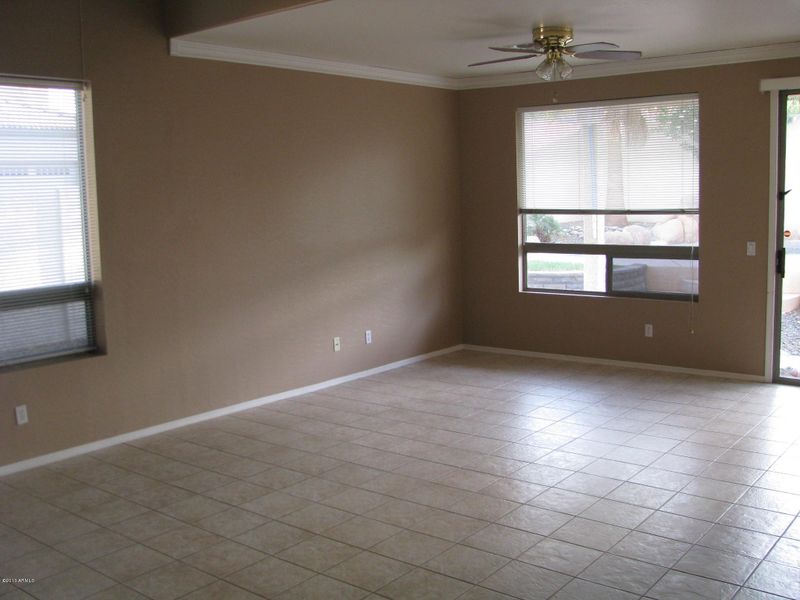 16837 S Blue Ct, Phoenix, AZ 85048