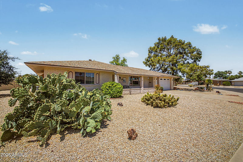 16840 Pine Valley Dr, Sun City, AZ 85351