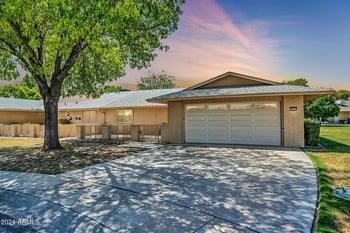 16842 103rd Dr, Sun City, AZ 85351