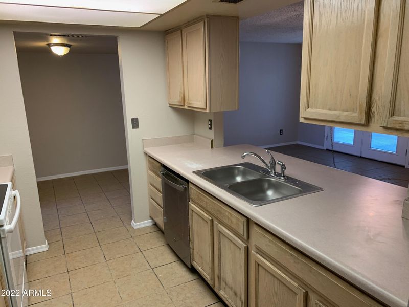16844 N 37th Ave, Phoenix, AZ 85053