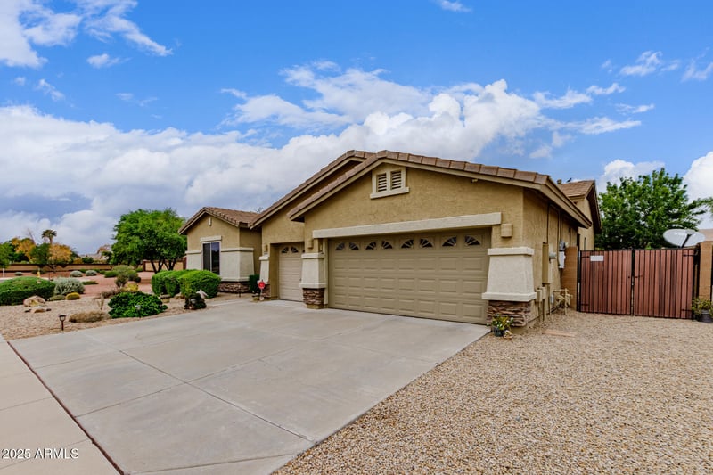 16846 Halifax St, Surprise, AZ 85374