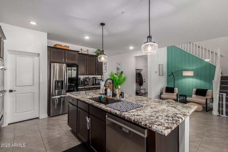 16846 Molly Ln, Surprise, AZ 85387