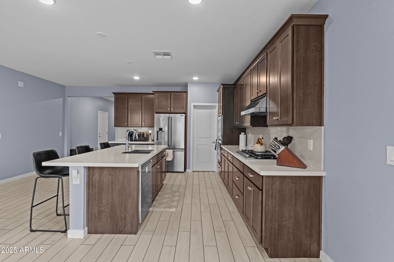 16847 Maya Way, Surprise, AZ 85387
