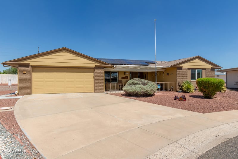 16849 Meadow Park Dr, Sun City, AZ 85351