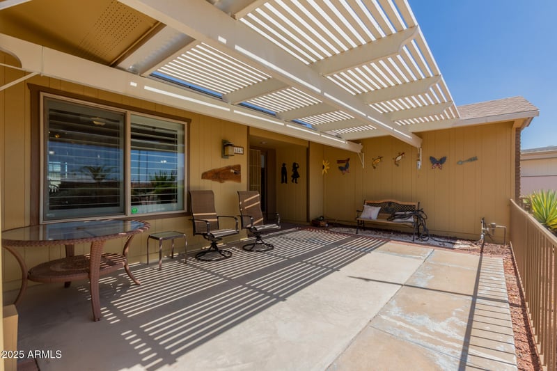 16849 Meadow Park Dr, Sun City, AZ 85351