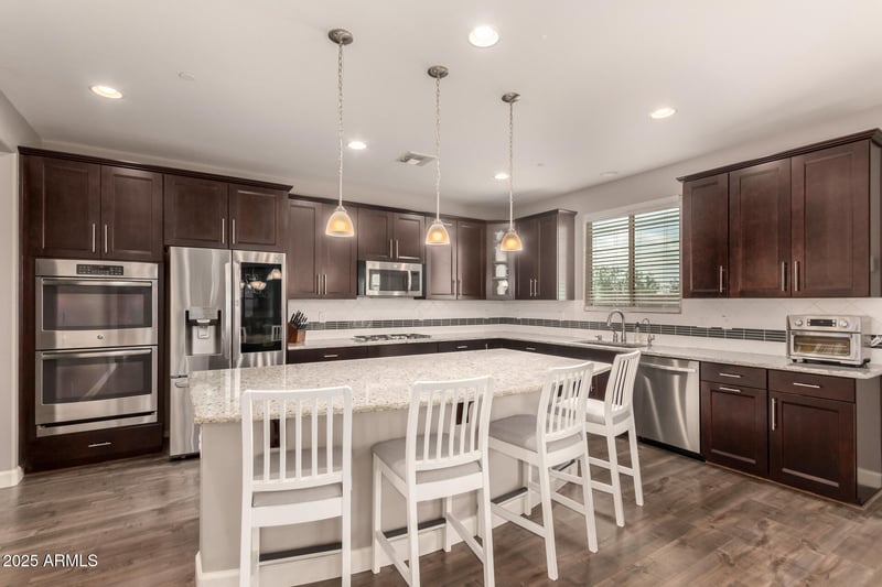 1686 214th Ln, Buckeye, AZ 85396