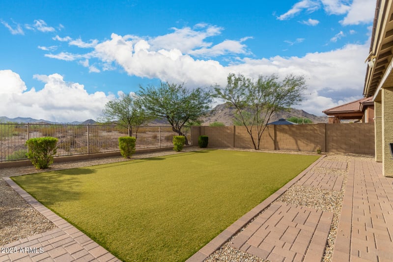 1686 214th Ln, Buckeye, AZ 85396
