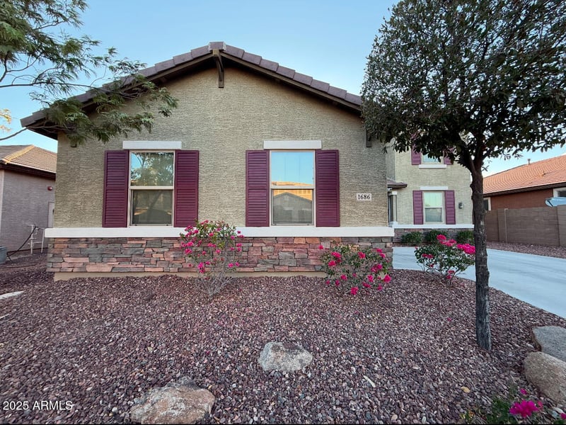 1686 214th Ln, Buckeye, AZ 85396