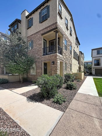 1686 Dogwood Ln, Gilbert, AZ 85295