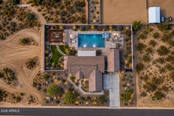 1686 Carriage Ln, Phoenix, AZ 85086