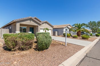 1686 Paisley Dr, San Tan Valley, AZ 85144