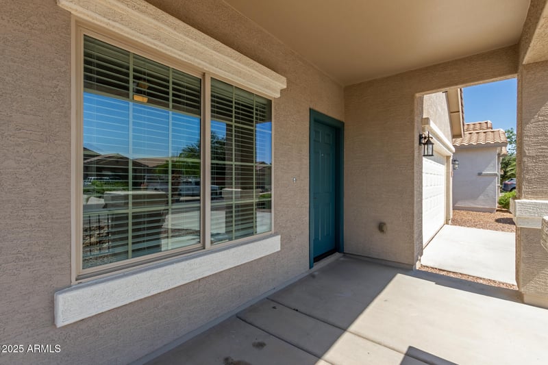 1686 Paisley Dr, San Tan Valley, AZ 85144