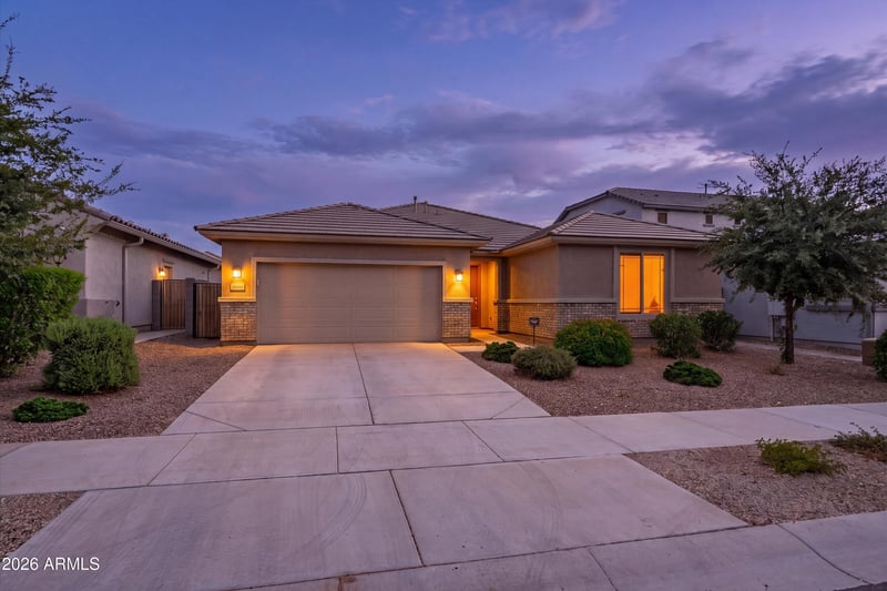 16860 Buckhorn Trl, Surprise, AZ 85387