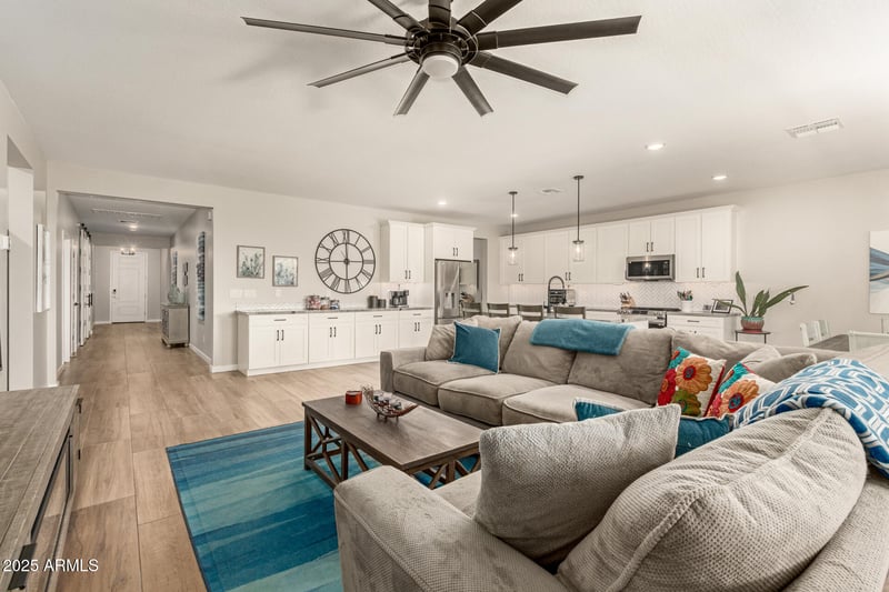 16863 Maya Way, Surprise, AZ 85387