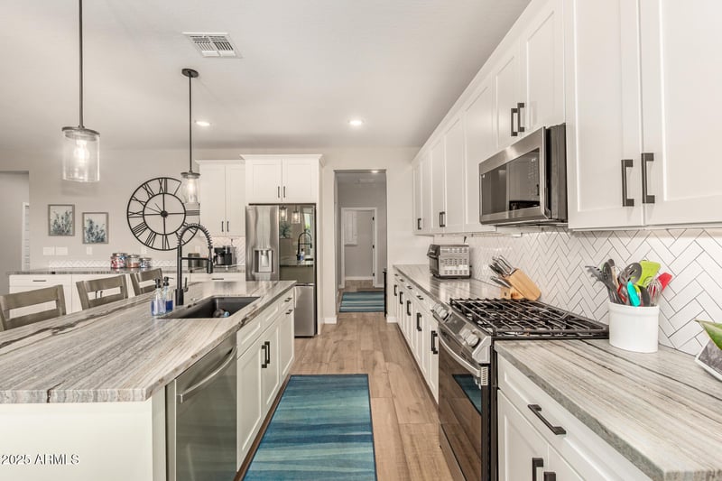 16863 Maya Way, Surprise, AZ 85387