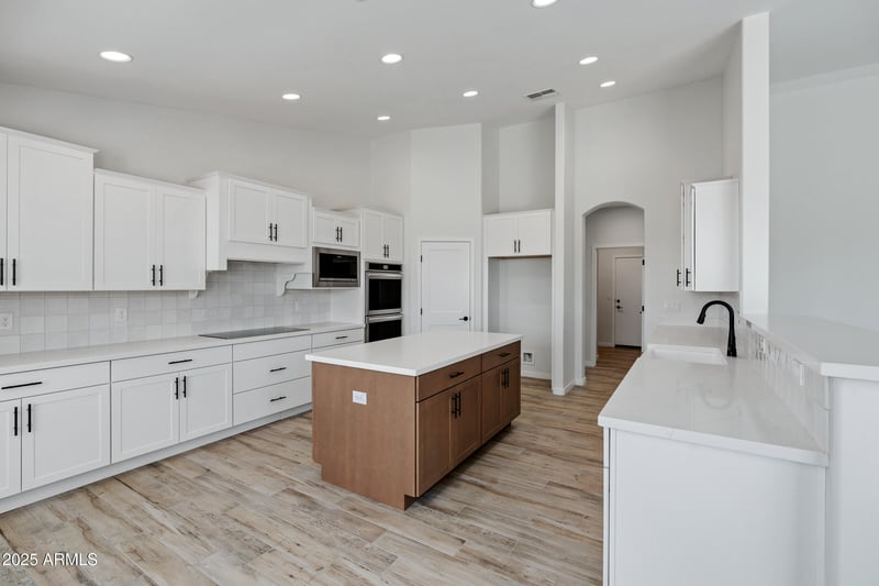 1687 Creek Canyon Rd, Phoenix, AZ 85086