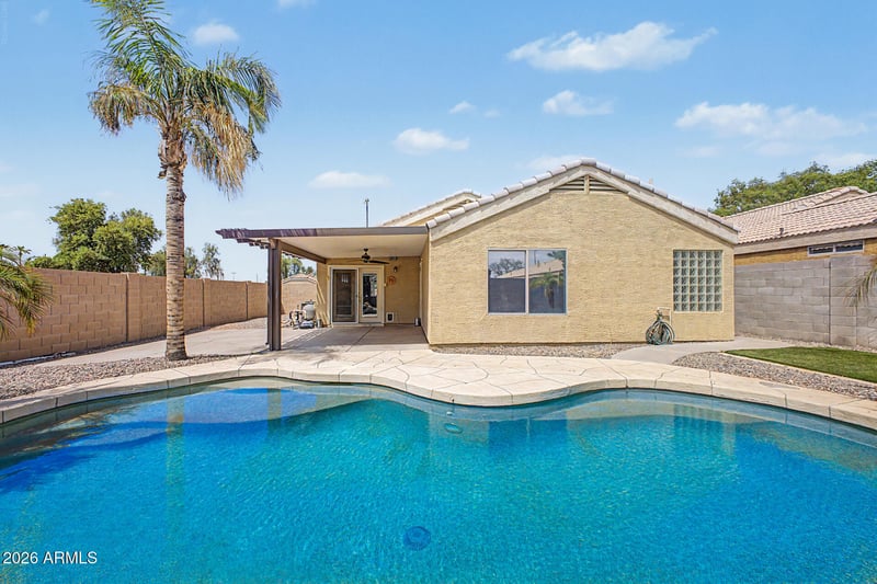 1687 E Cheyenne St, Gilbert, AZ 85296