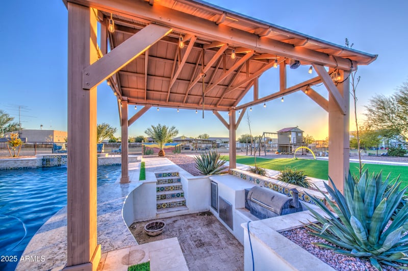 1687 Lobo St, San Tan Valley, AZ 85140