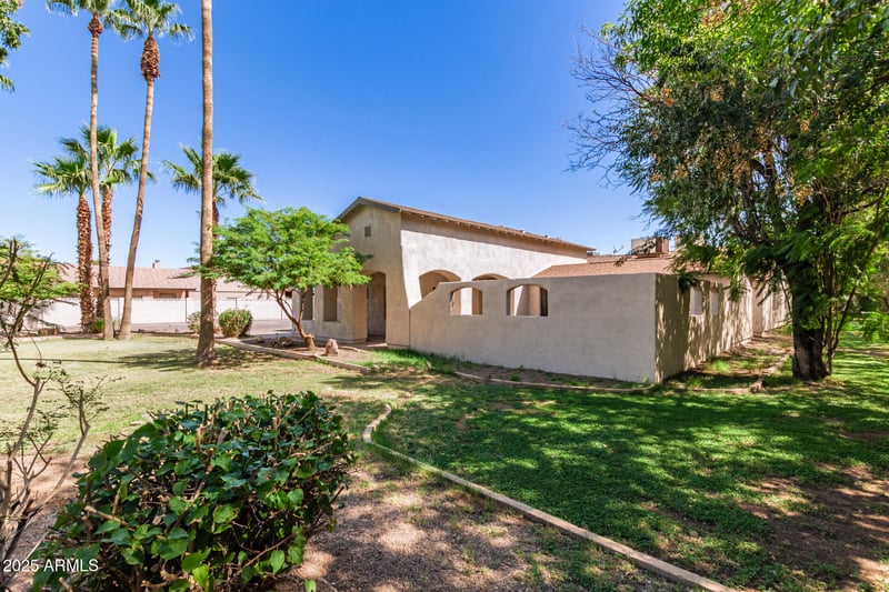 1687 S Vine St, Chandler, AZ 85286