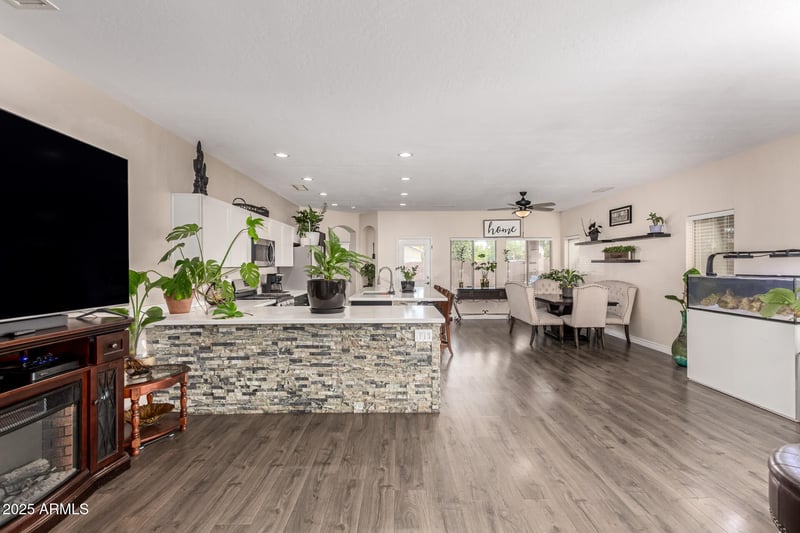 16873 Post Dr, Surprise, AZ 85388