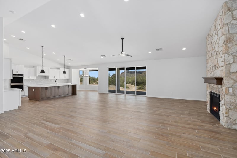 1688 Creek Canyon Rd, Phoenix, AZ 85086