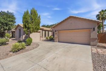 1689 Iris Dr, Chandler, AZ 85286