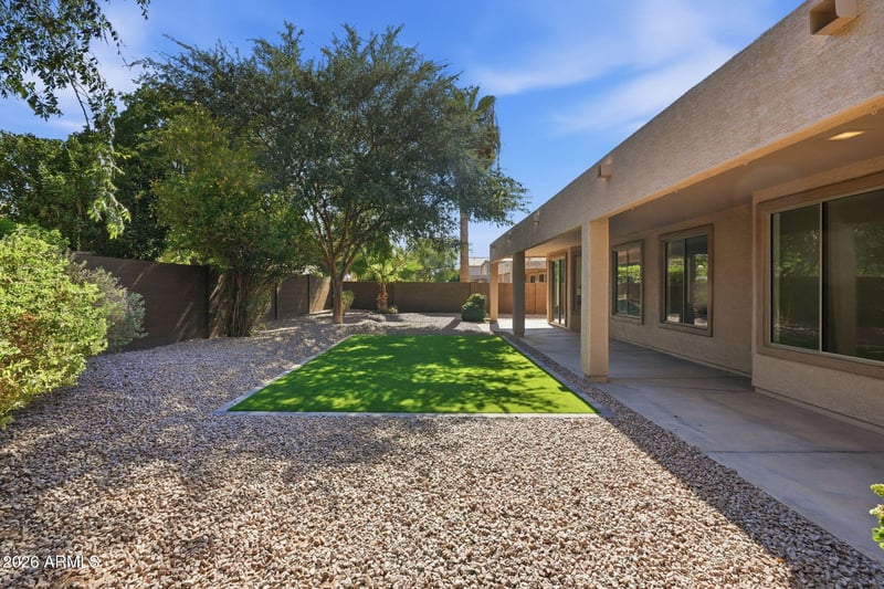 1689 E Iris Dr, Chandler, AZ 85286