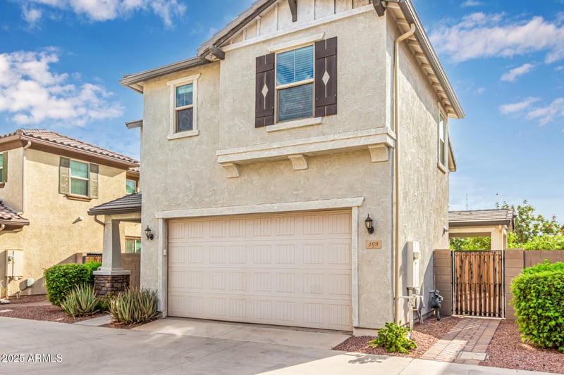 169 Bluejay Dr, Chandler, AZ 85286
