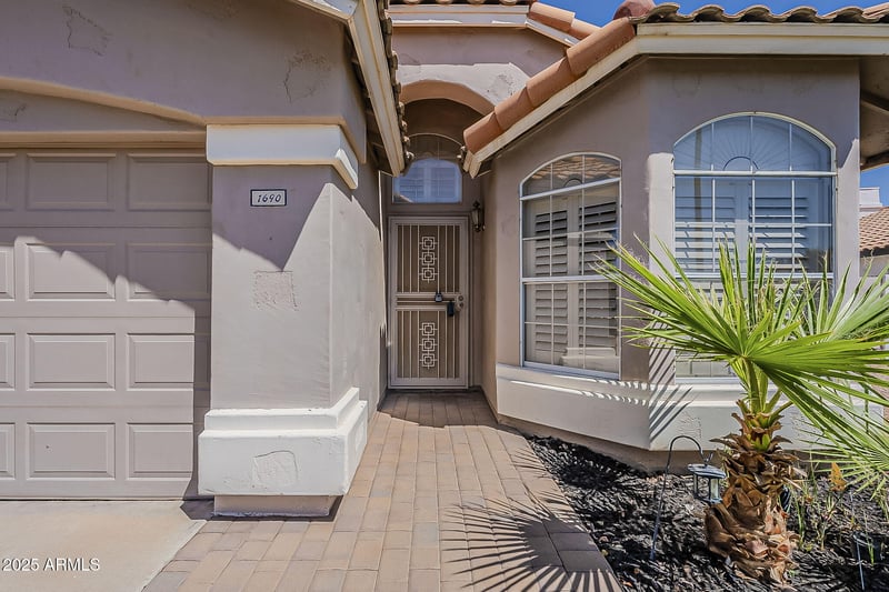 1690 Gunstock Loop, Chandler, AZ 85286