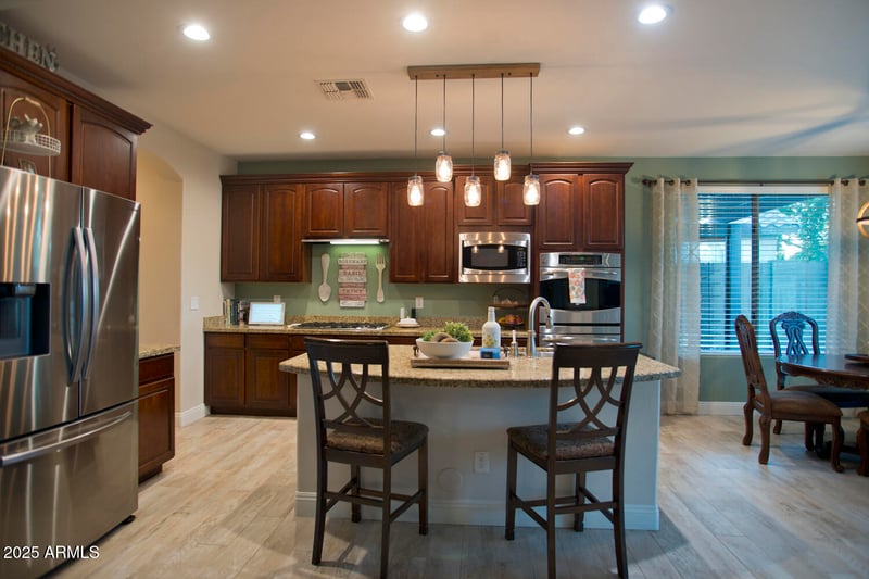 1690 Nightingale Ln, Gilbert, AZ 85298