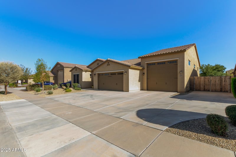 16901 Sand Hills Rd, Surprise, AZ 85387