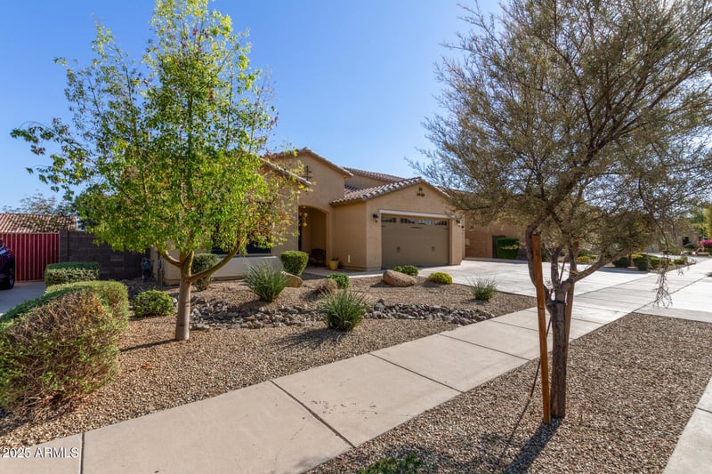 16901 Sand Hills Rd, Surprise, AZ 85387