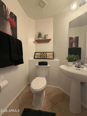 16902 Cedarwood Ln, Phoenix, AZ 85048