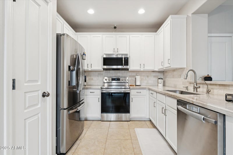 1692 Elgin St, Gilbert, AZ 85295