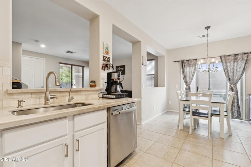 1692 Elgin St, Gilbert, AZ 85295