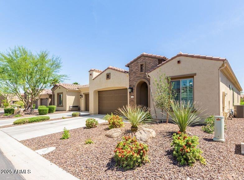 16923 Palm Ln, Goodyear, AZ 85395