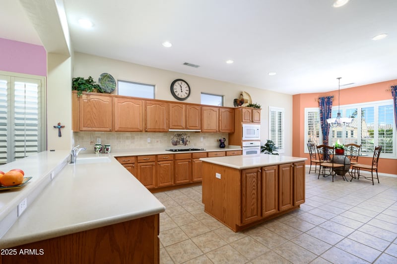 16935 Desert Blossom Way, Surprise, AZ 85387