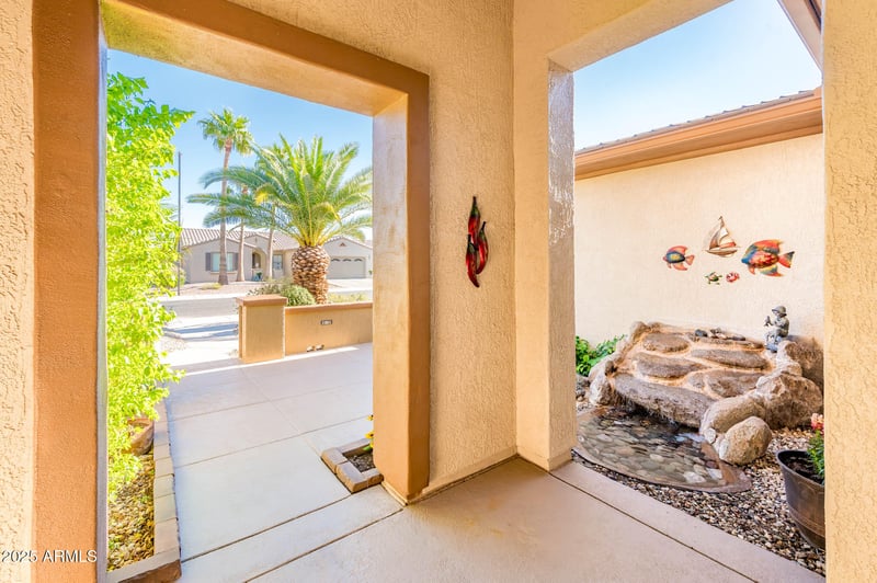 16937 Glenbrook Ln, Surprise, AZ 85387