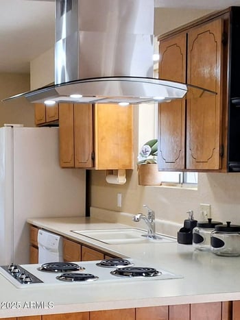 1694 13th Ave, Apache Junction, AZ 85120