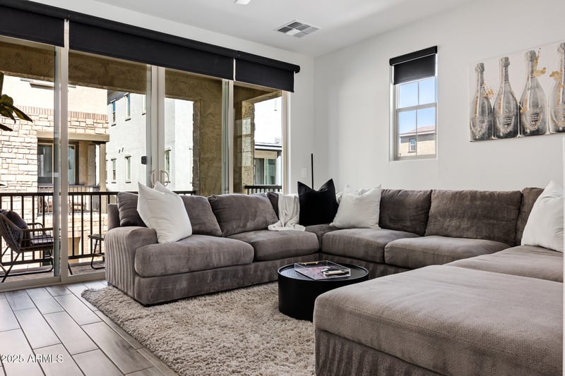 1696 Hampton Ln, Gilbert, AZ 85295