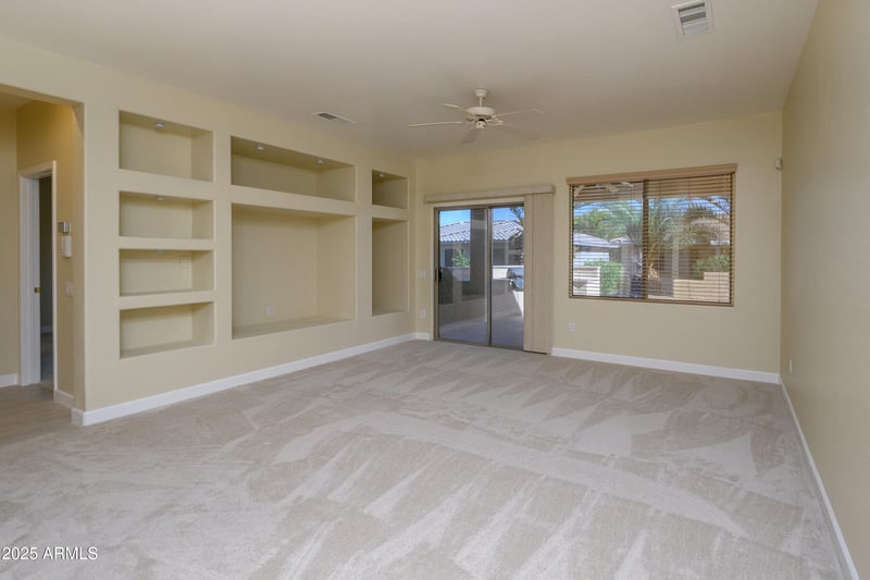 16962 Marcos De Niza Dr, Surprise, AZ 85387