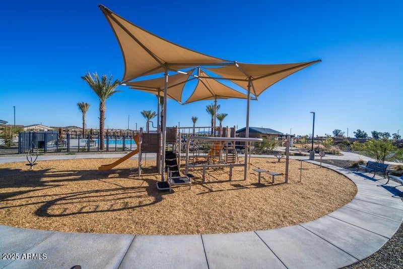 16963 Poinsettia Dr, Surprise, AZ 85388