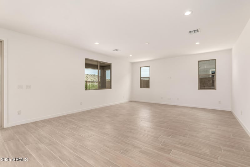 16968 Winston Dr, Goodyear, AZ 85338