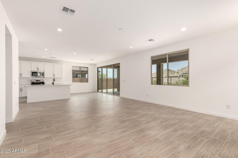 16968 Winston Dr, Goodyear, AZ 85338