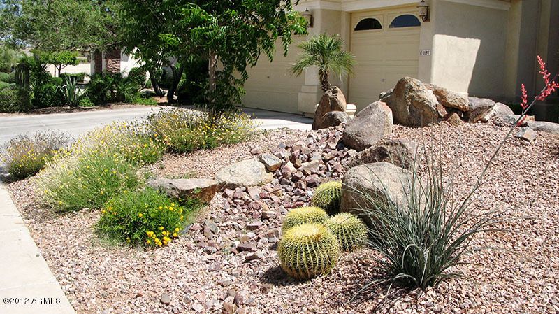 1697 E Carob Dr, Chandler, AZ 85286
