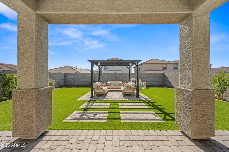 16977 Red Bird Rd, Surprise, AZ 85387