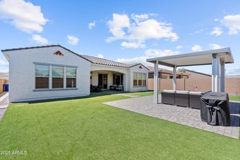 16986 Canterbury Dr, Surprise, AZ 85388